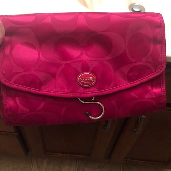 Coach Getaway Signature Nylon Cosmetic Kit-F77392 - Picture 1 of 13